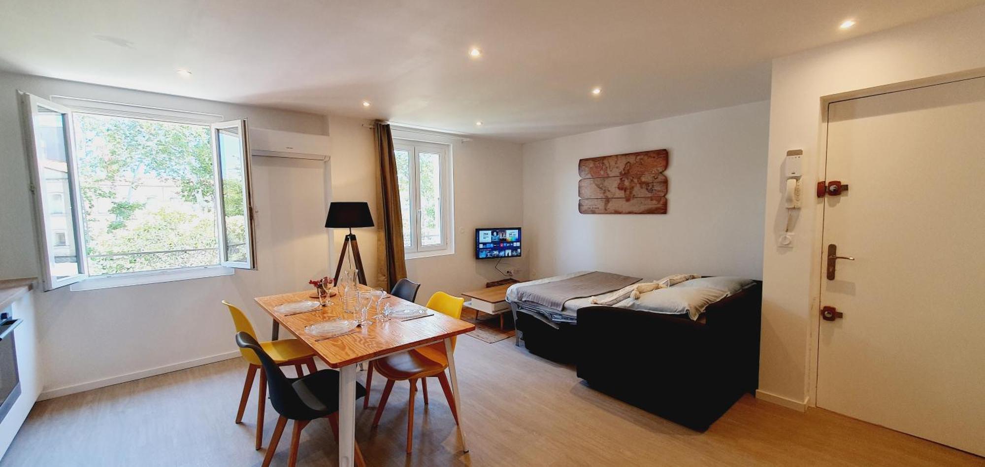 Apartment Via Domitia